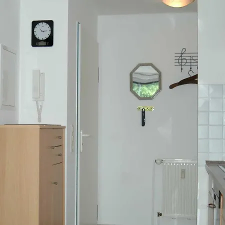 Homestay Ferienstudio Seeblick Sandort